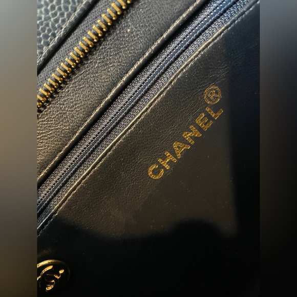 Chanel Navy Medallion Tote Quilted Caviar - Picture 7 of 11
